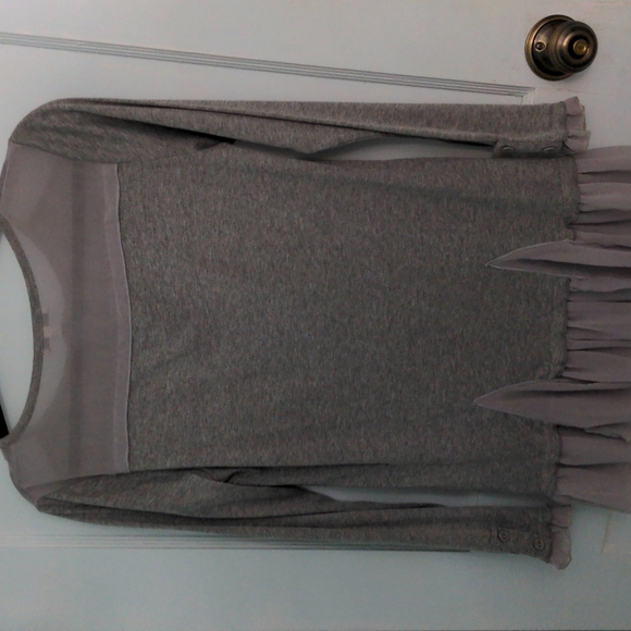 Mystree Sz M Gray Top with Sheer Gray detailing in the back and the bottom - Picture 2 of 8